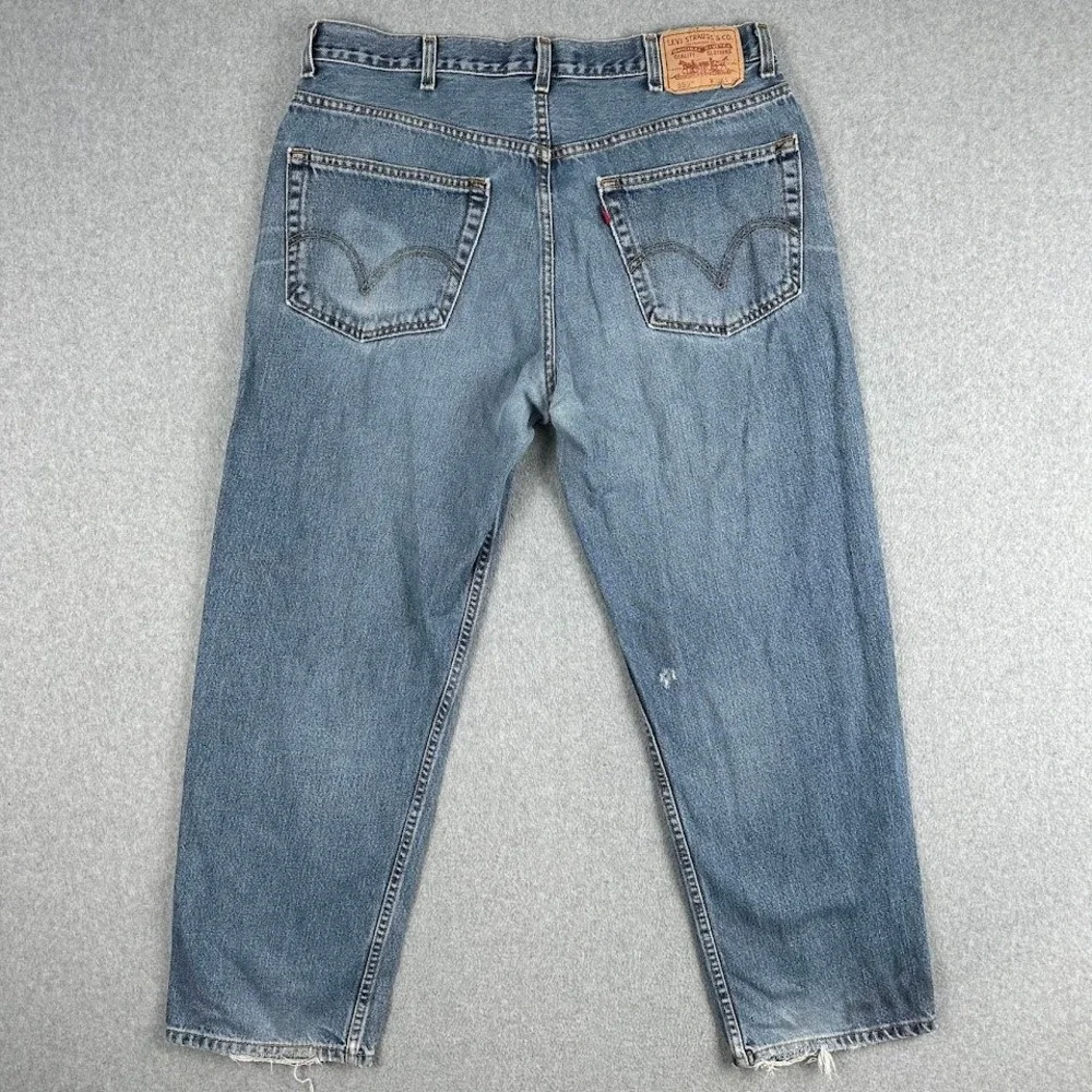 Vintage Y2K Levi's 550 Mens Relaxed Fit‎ Blue Jeans Size 34x30 Distressed Rodeo